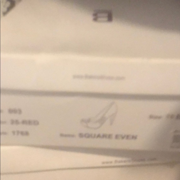 Bakers red stilettos - Picture 4 of 4